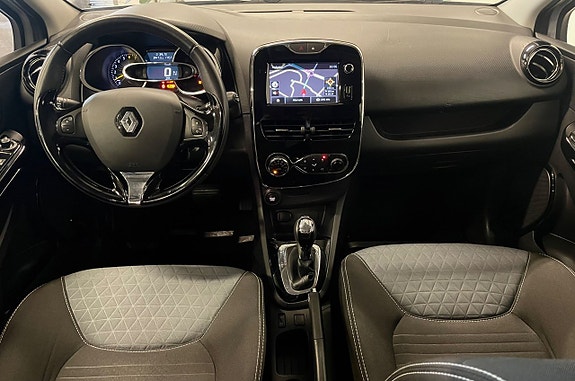 Renault Clio 8 of 12