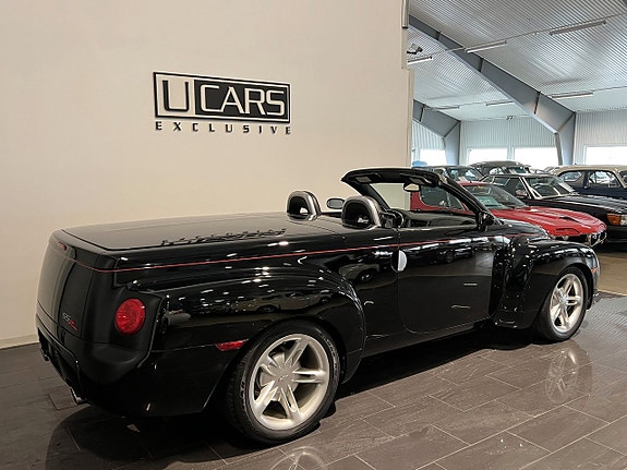 Chevrolet SSR 3 of 10