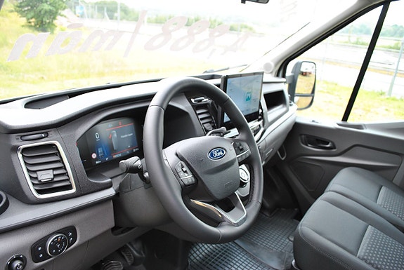Ford Transit 10 of 16