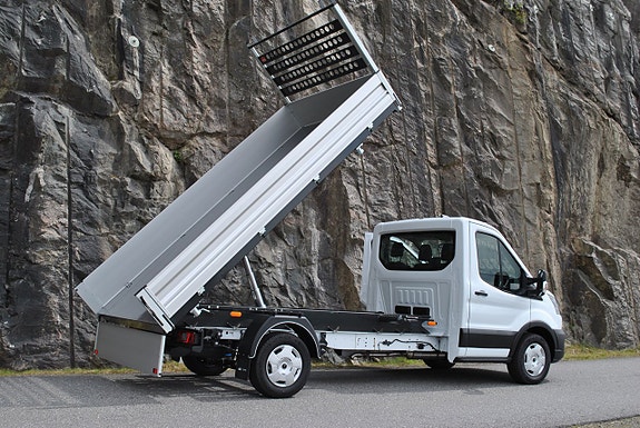 Ford Transit 2 of 5