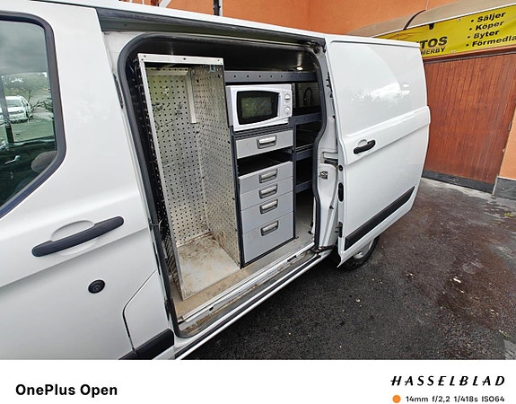 Ford Transit Custom 10 of 27