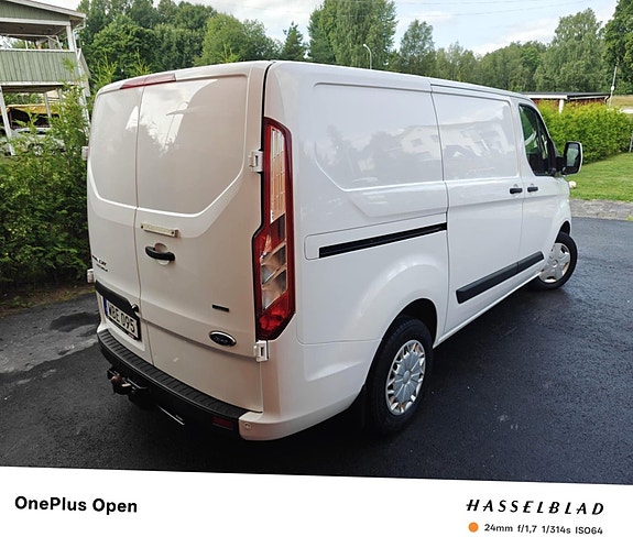 Ford Transit Custom 23 of 27