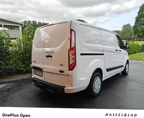 Ford Transit Custom 24 of 27