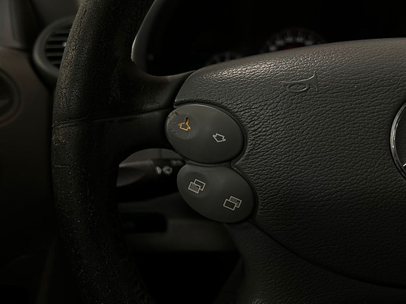Mercedes-Benz CLK200 18 of 20