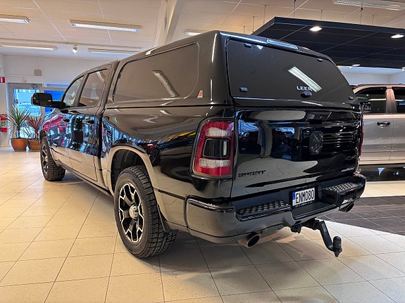Dodge RAM 1500 2 of 5