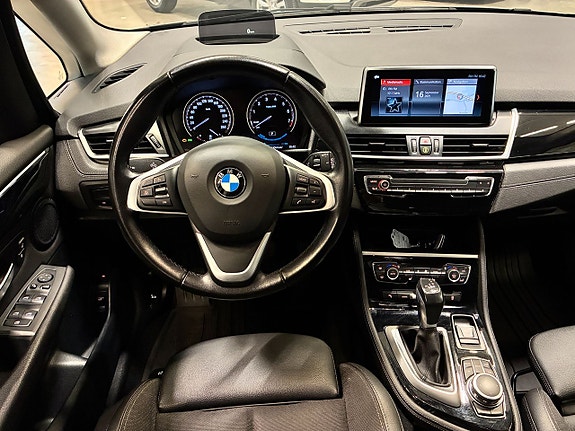 BMW 225xe 16 of 25