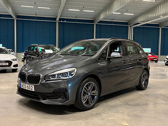 BMW 225xe 7 of 25