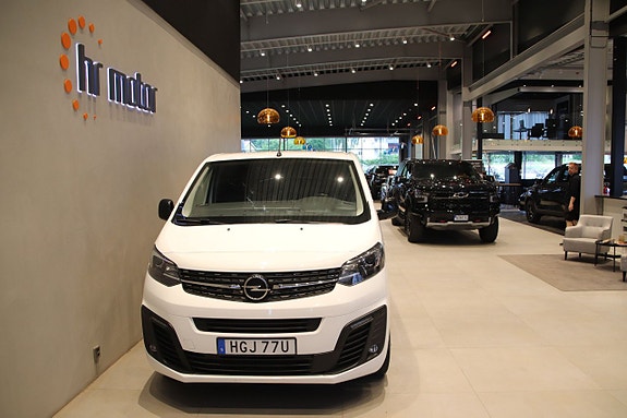 Opel Vivaro 2 of 5