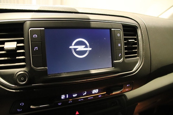 Opel Vivaro 10 of 12