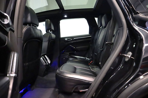 Porsche Cayenne 22 of 23