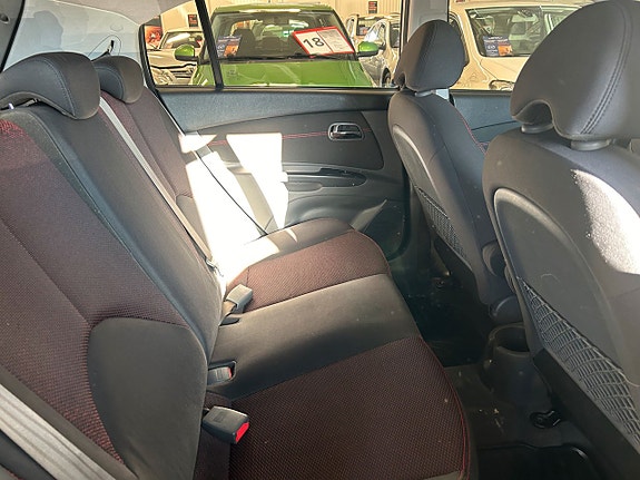 Kia Rio 9 of 10