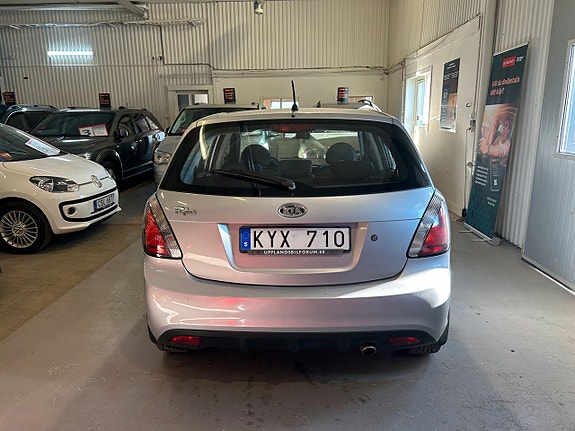 Kia Rio 10 of 10