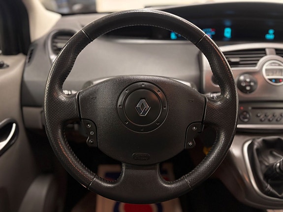 Renault Scenic II 7 of 12