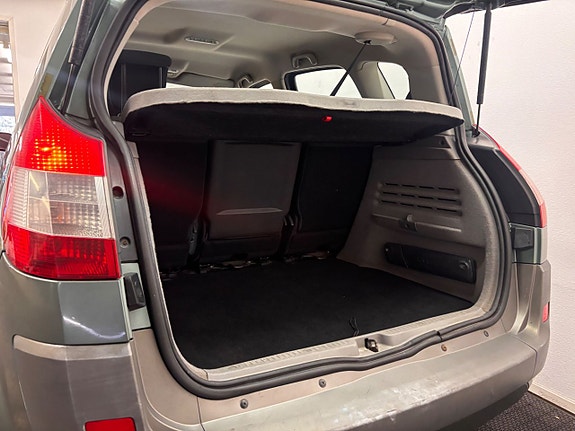 Renault Scenic II 9 of 12