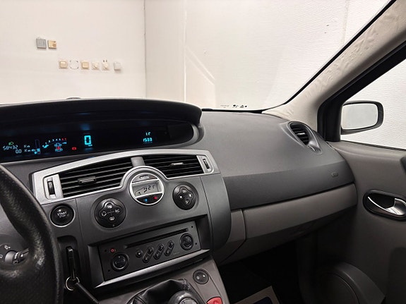 Renault Scenic II 10 of 12