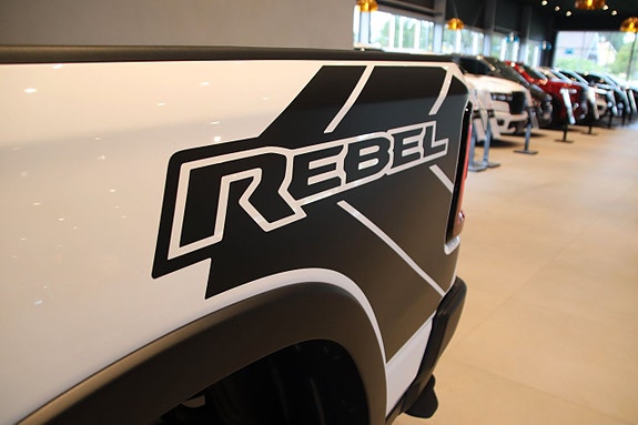 Dodge RAM 1500 18 of 19