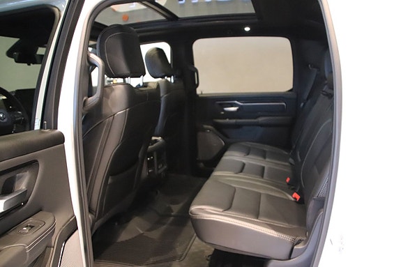 Dodge RAM 1500 7 of 19