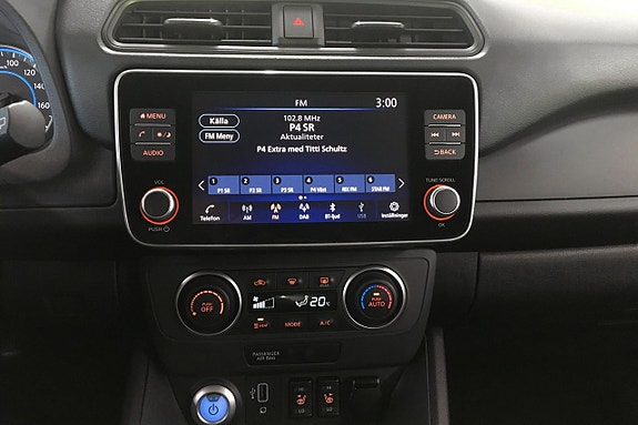 Nissan Leaf 10 of 12
