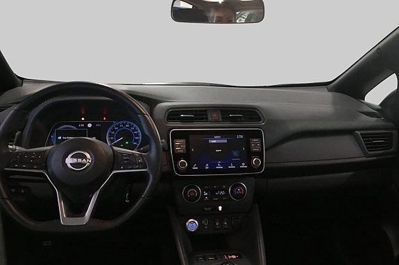 Nissan Leaf 7 of 12