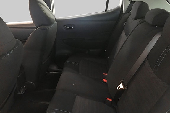 Nissan Leaf 9 of 12