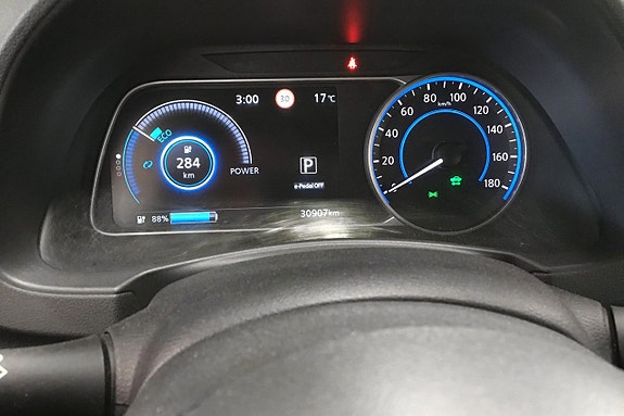 Nissan Leaf 11 of 12