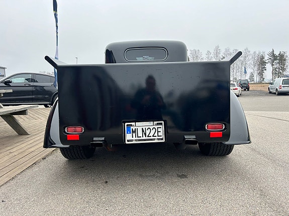 Chevrolet Pickup rod 7 of 12