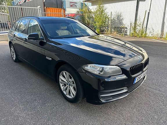 BMW 520 2 of 5