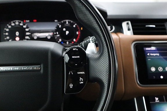 Land Rover Range Rover Sport 26 of 28