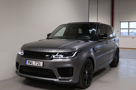 Land Rover Range Rover Sport 4 of 5
