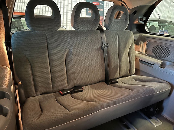 Chrysler Voyager 14 of 15