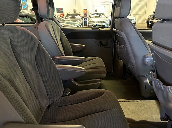 Chrysler Voyager 13 of 15