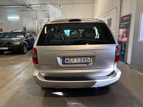 Chrysler Voyager 15 of 15