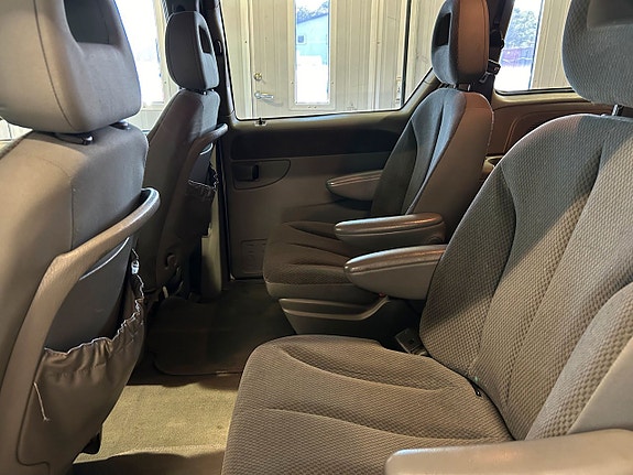 Chrysler Voyager 9 of 15