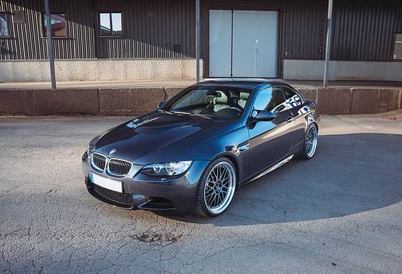 BMW M3 2 of 5
