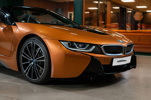 BMW i8 2 of 27
