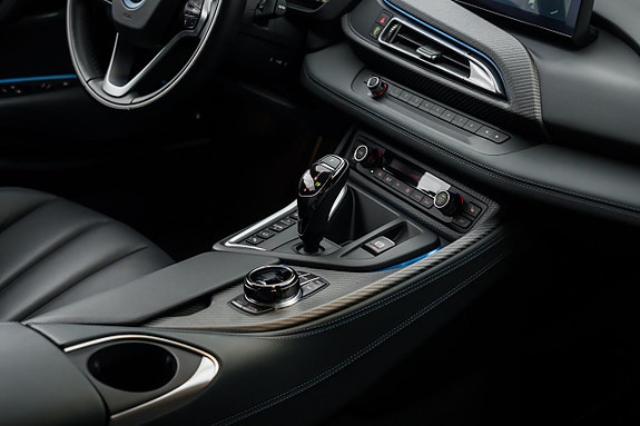 BMW i8 25 of 27