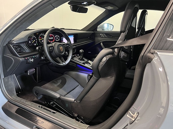 Porsche 911 16 of 28