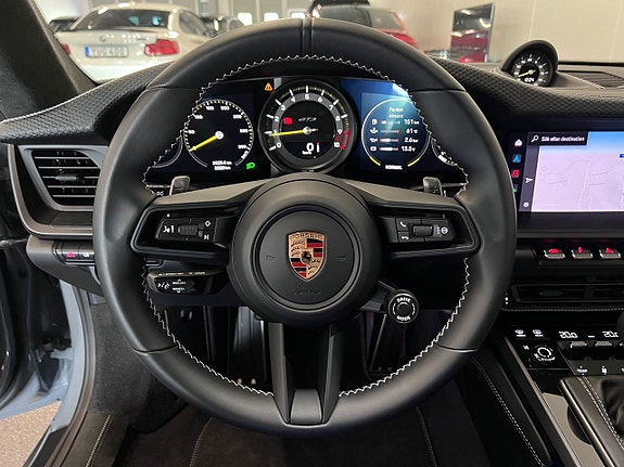 Porsche 911 18 of 28