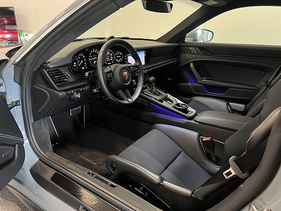 Porsche 911 12 of 28
