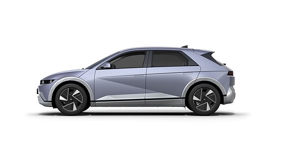 Hyundai Ioniq 5 2 of 6