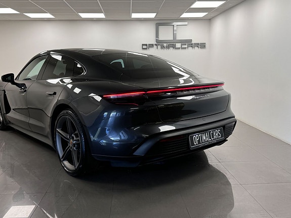Porsche Taycan 4S 16 of 16
