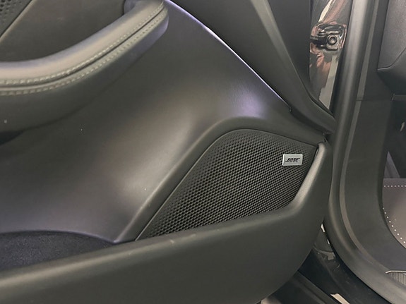 Porsche Taycan 4S 10 of 16