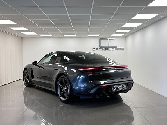 Porsche Taycan 4S 9 of 16