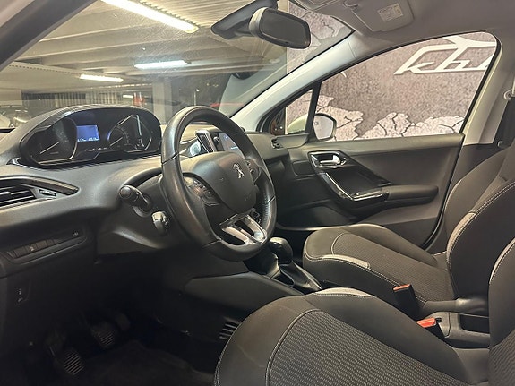 Peugeot 208 7 of 13