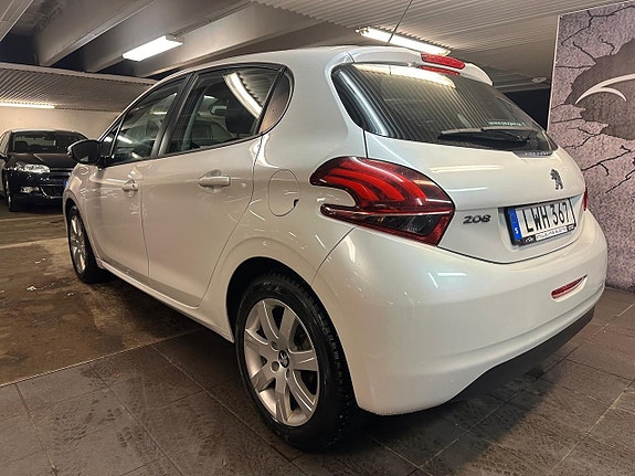 Peugeot 208 6 of 13