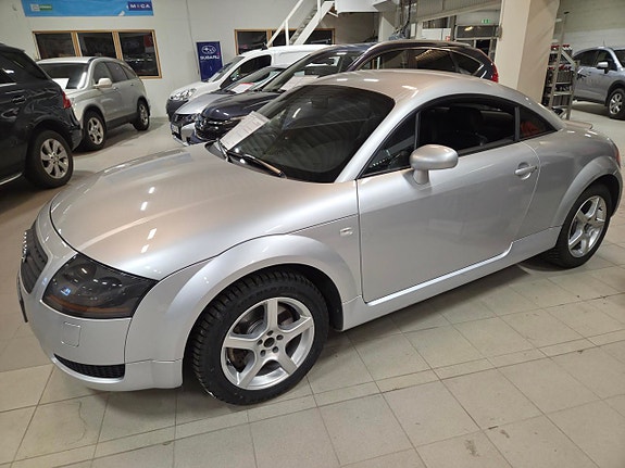 Audi TT 7 of 7