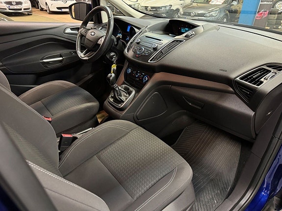 Ford C-Max 11 of 24