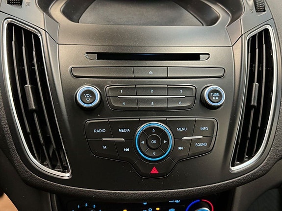 Ford C-Max 18 of 24