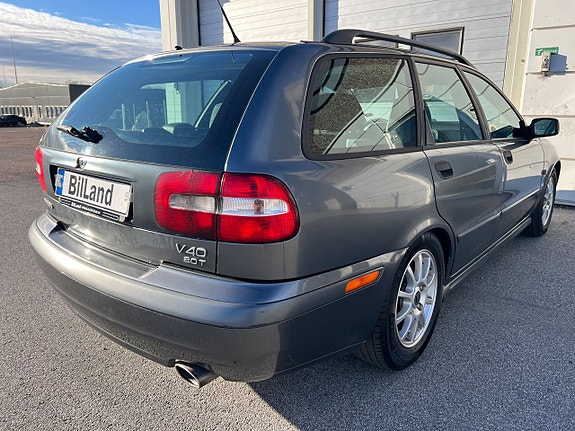 Volvo V40 5 of 5