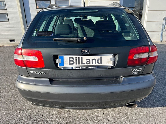 Volvo V40 4 of 5